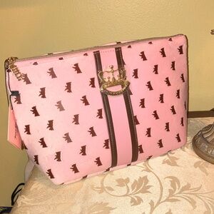 ✨Juicy Couture large makeup cosmetics bag NWT